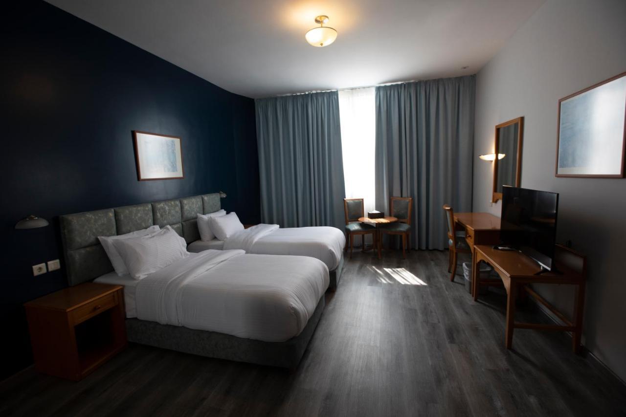 El Sheikh Suites Hotel ベイルート エクステリア 写真