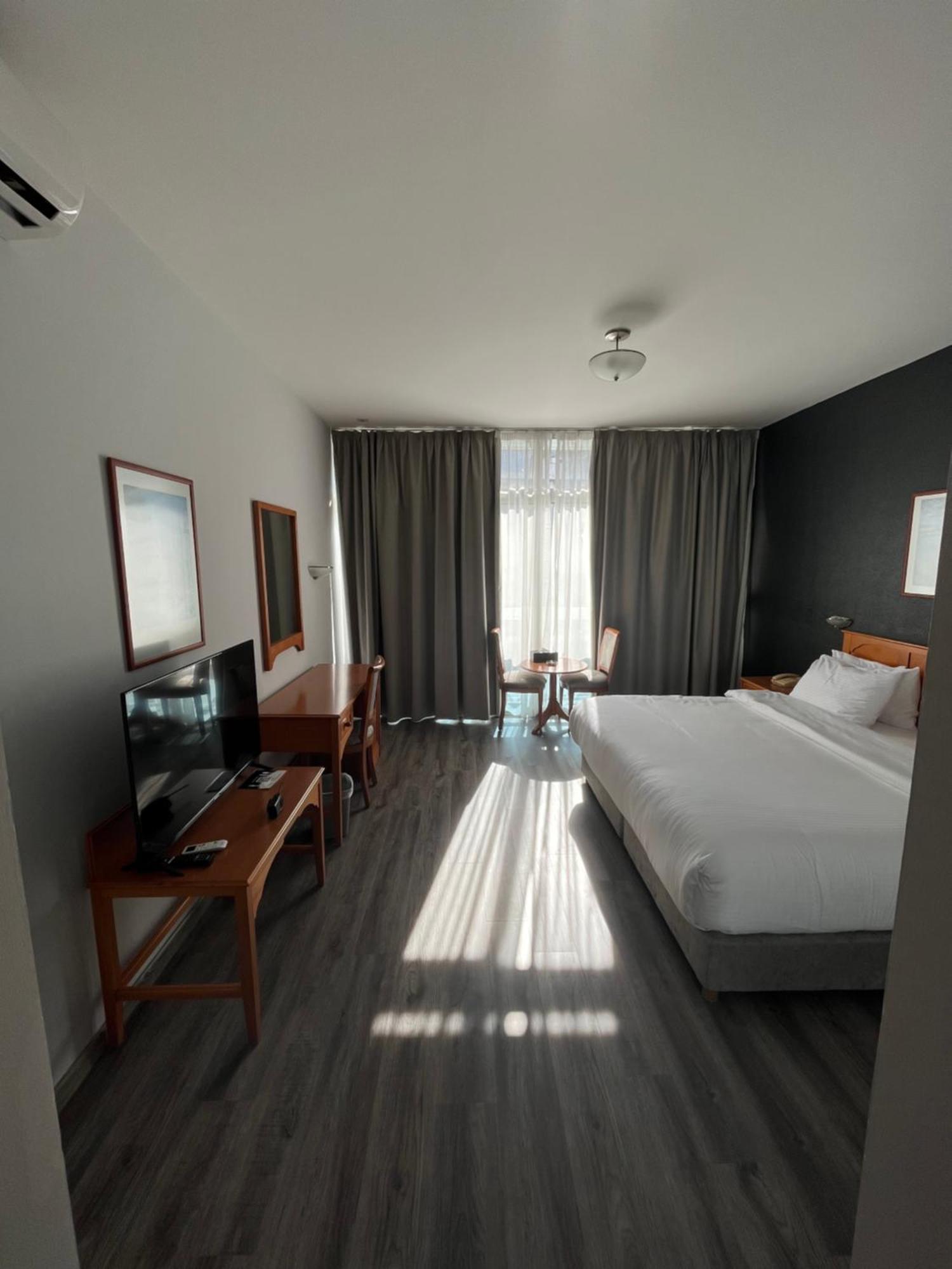 El Sheikh Suites Hotel ベイルート エクステリア 写真
