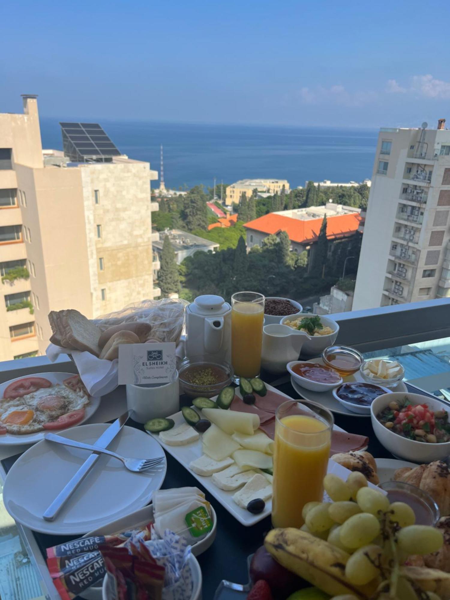 El Sheikh Suites Hotel ベイルート エクステリア 写真